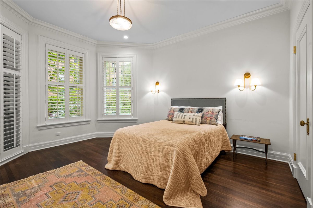 1201 North Astor Street Chicago IL 60610