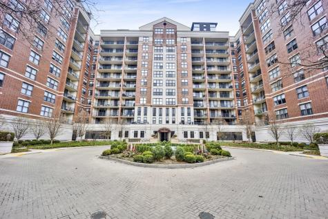 55 West Delaware Place Chicago IL 60610