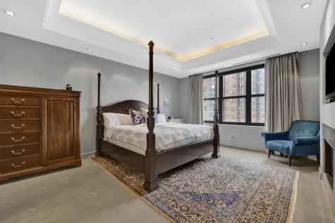55 West Delaware Place Chicago IL 60610