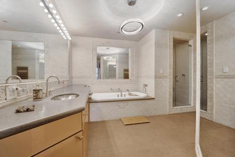 55 West Delaware Place Chicago IL 60610