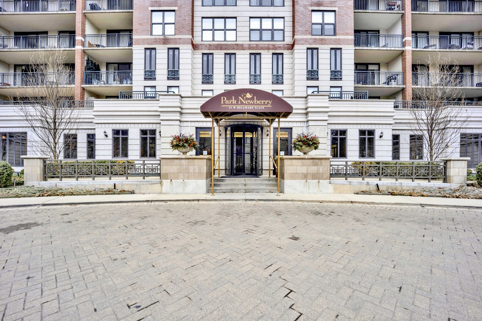 55 West Delaware Place Chicago IL 60610
