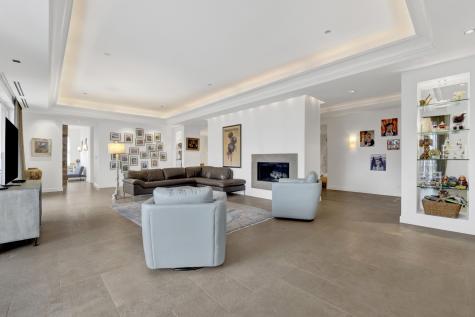 55 West Delaware Place Chicago IL 60610