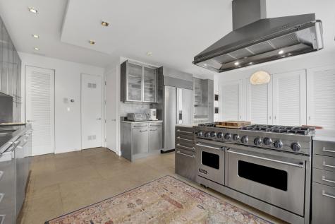 55 West Delaware Place Chicago IL 60610