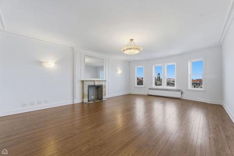 5715 South Kenwood Avenue Chicago IL 60637