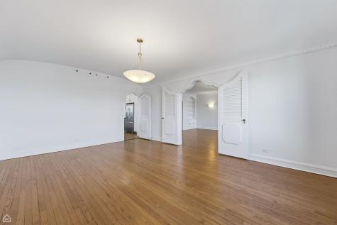 5715 South Kenwood Avenue Chicago IL 60637