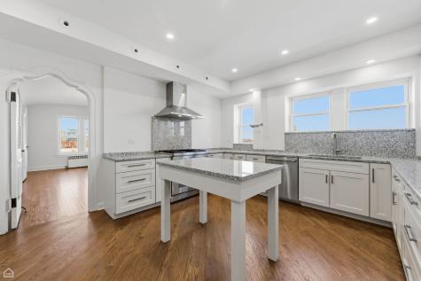 5715 South Kenwood Avenue Chicago IL 60637