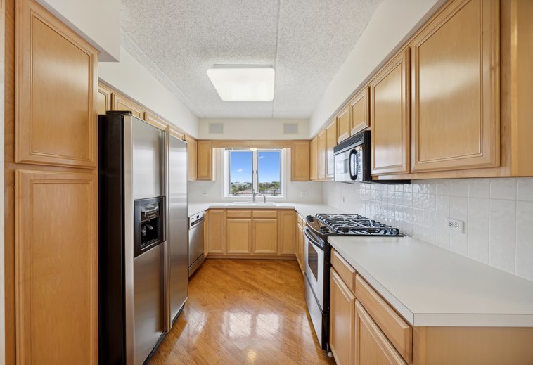 5555 North Cumberland Avenue Chicago IL 60656
