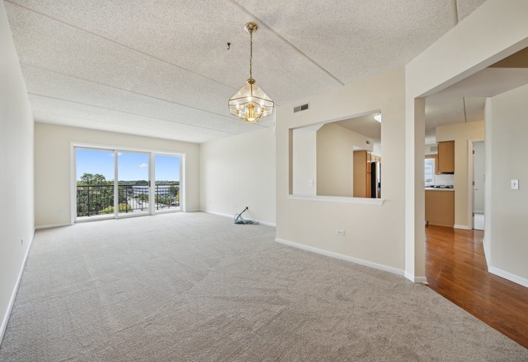 5555 North Cumberland Avenue Chicago IL 60656