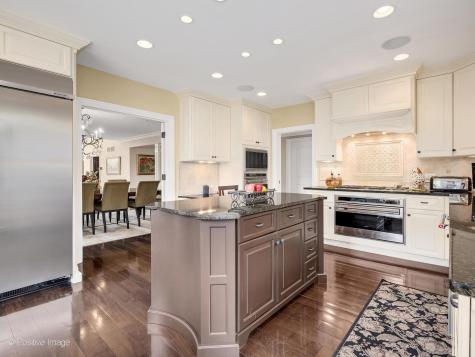 1218 Hawthorne Court Hinsdale IL 60521