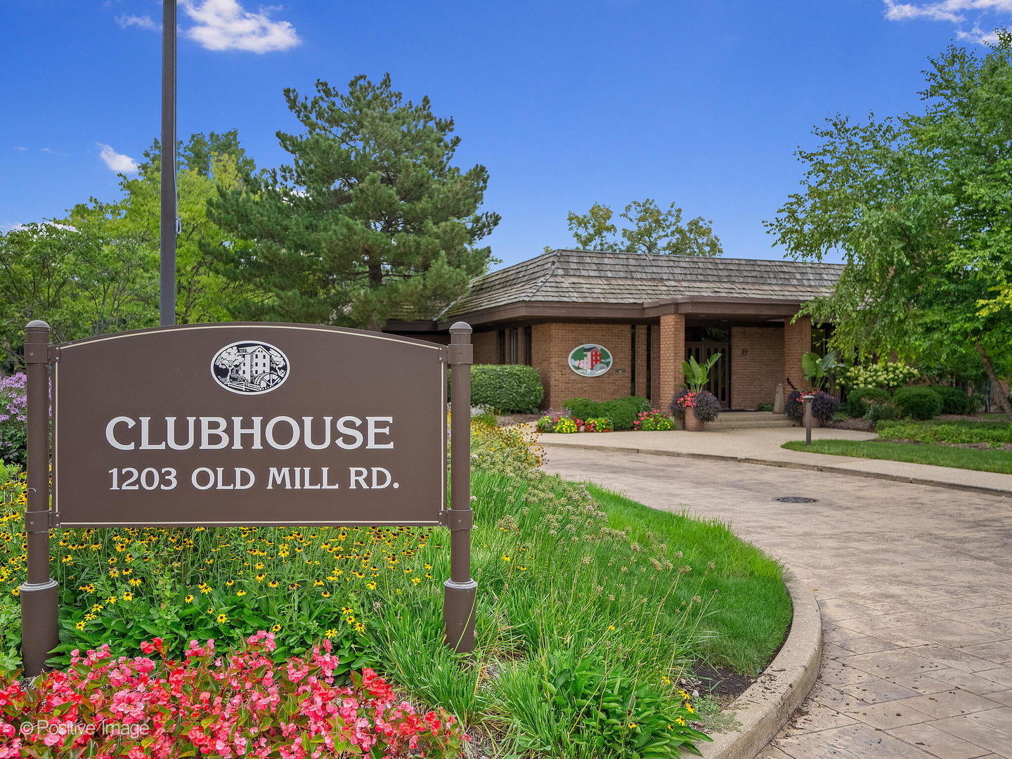 1218 Hawthorne Court Hinsdale IL 60521