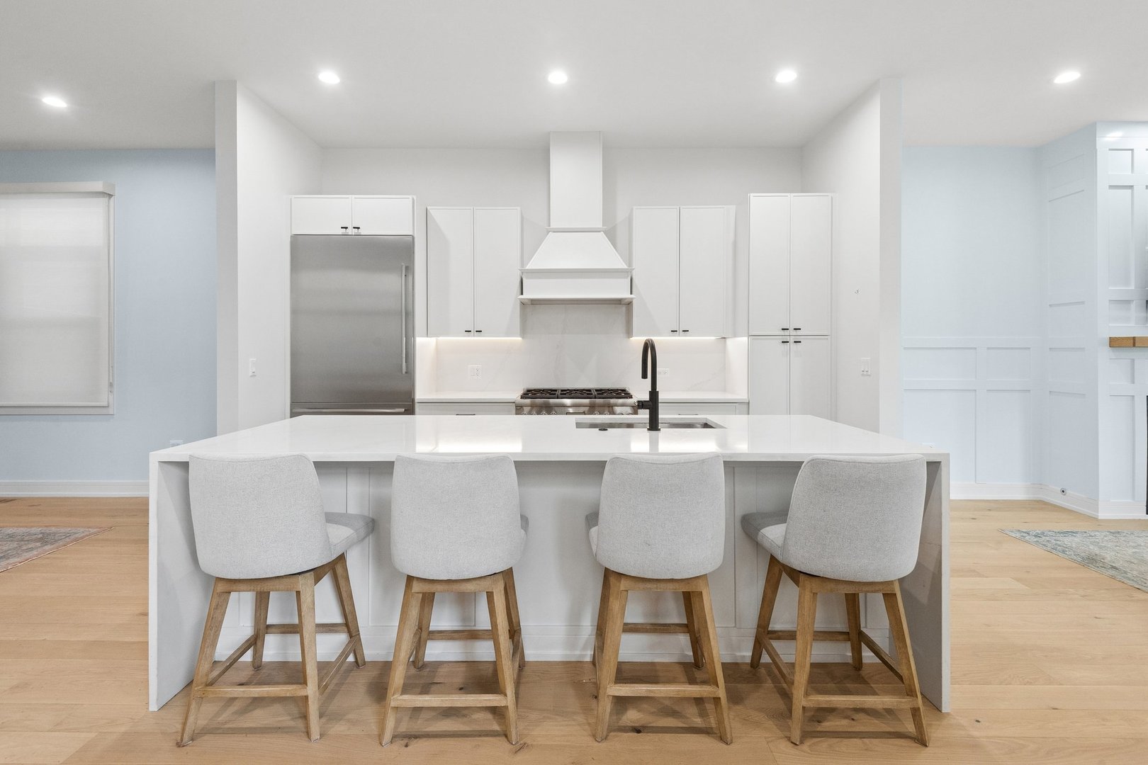 1842 North Whipple Street Chicago IL 60647