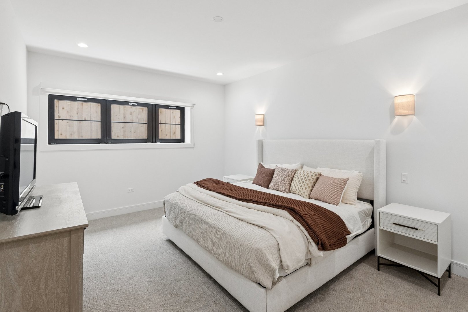 1842 North Whipple Street Chicago IL 60647