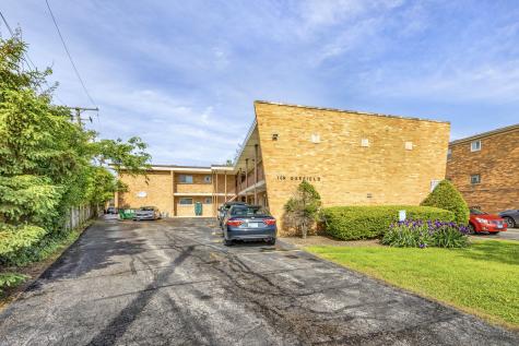 16 North Garfield Street Lombard IL 60148