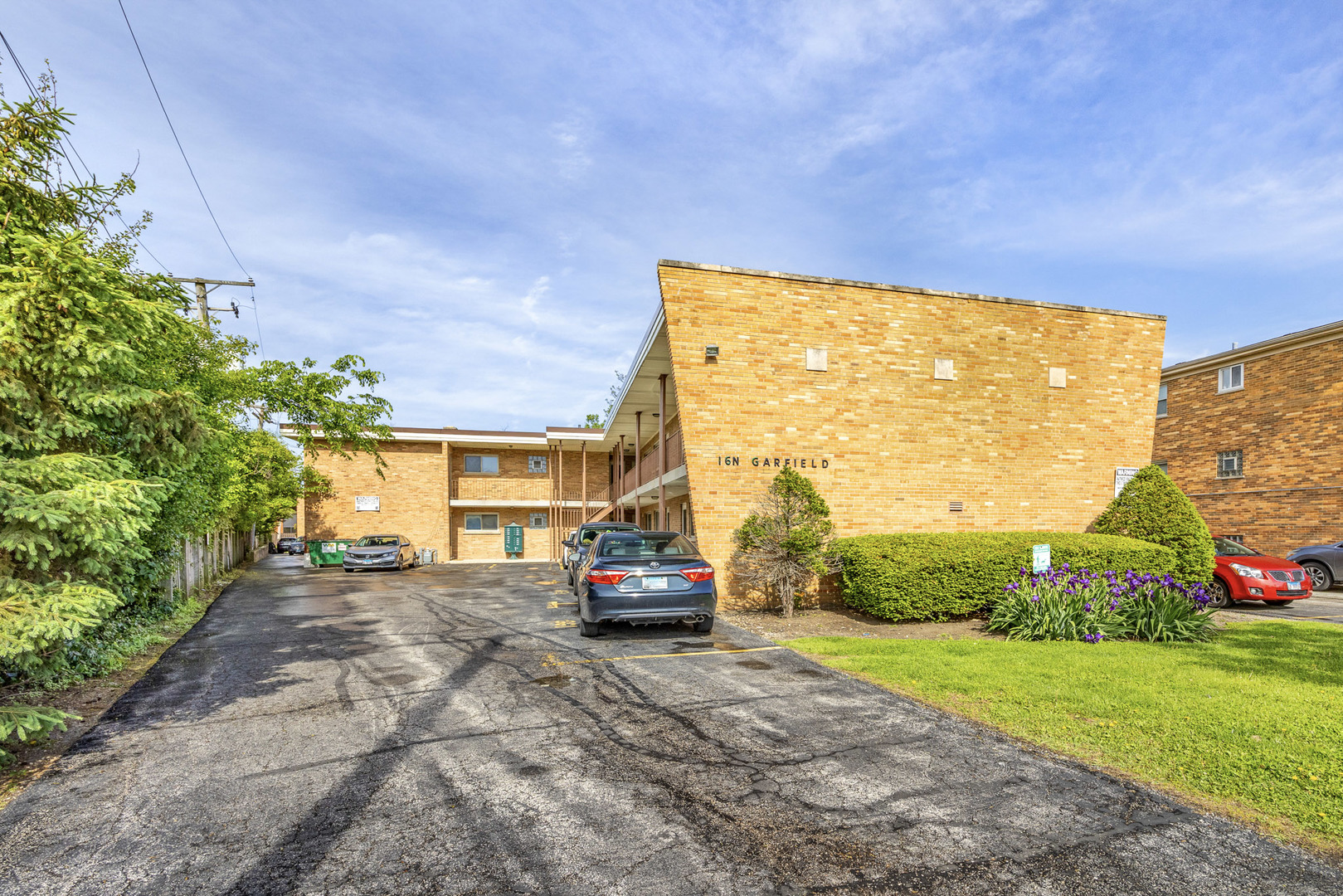 16 North Garfield Street Lombard IL 60148