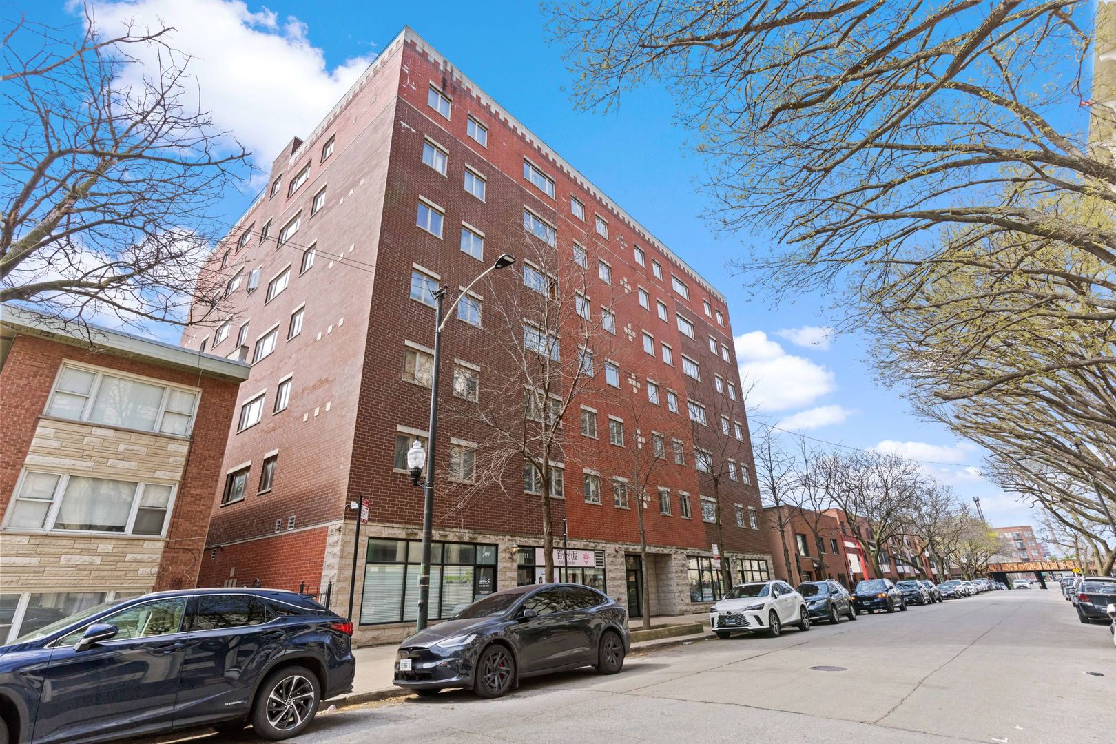 313 West 23rd Street Chicago IL 60616
