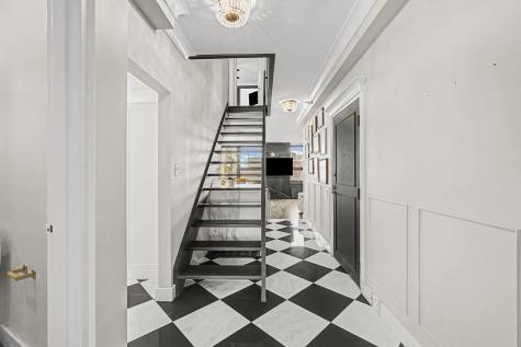 221 East Walton Place Chicago IL 60611