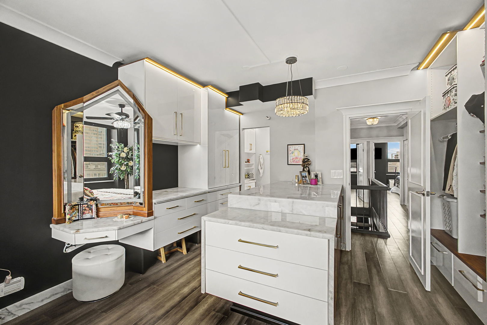 221 East Walton Place Chicago IL 60611