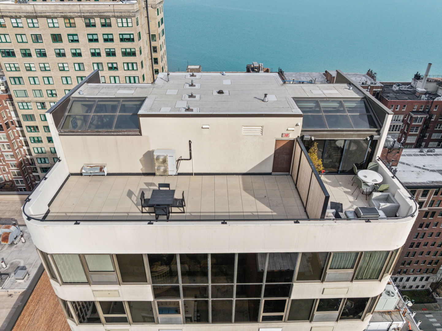 221 East Walton Place Chicago IL 60611