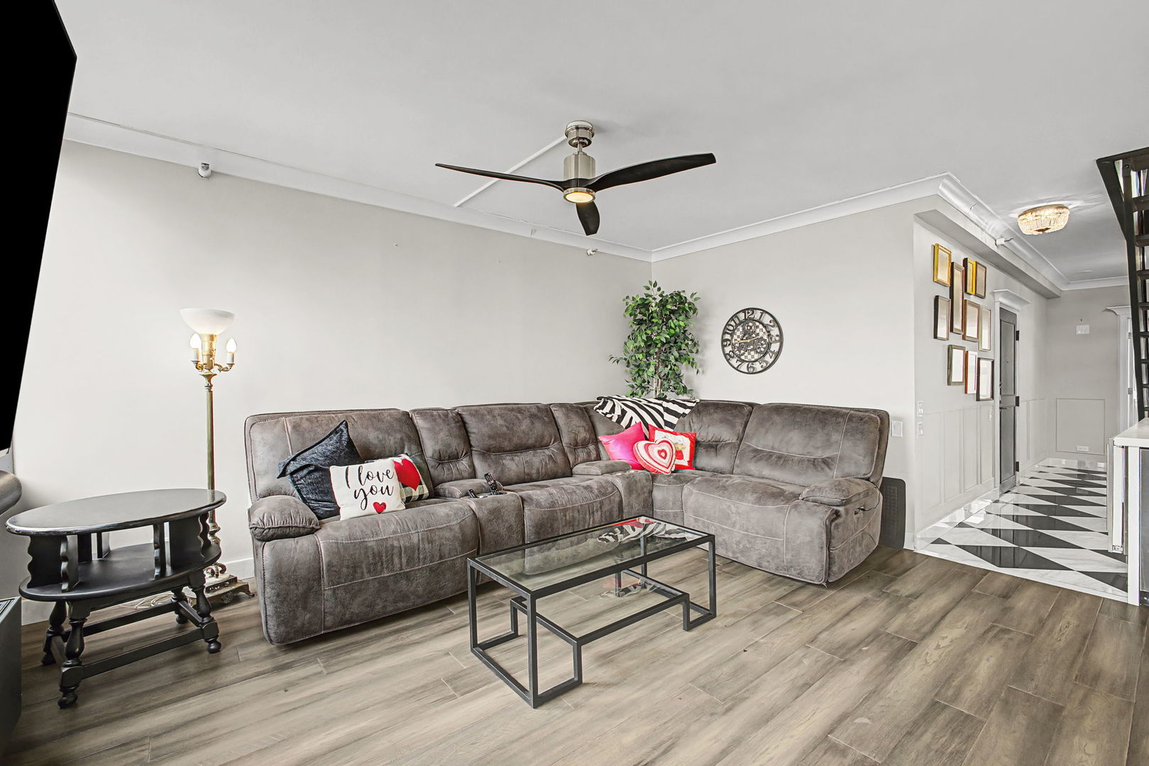 221 East Walton Place Chicago IL 60611