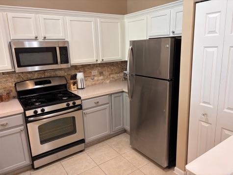 3142 Falling Waters Lane Lindenhurst IL 60046
