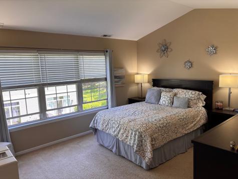 3142 Falling Waters Lane Lindenhurst IL 60046