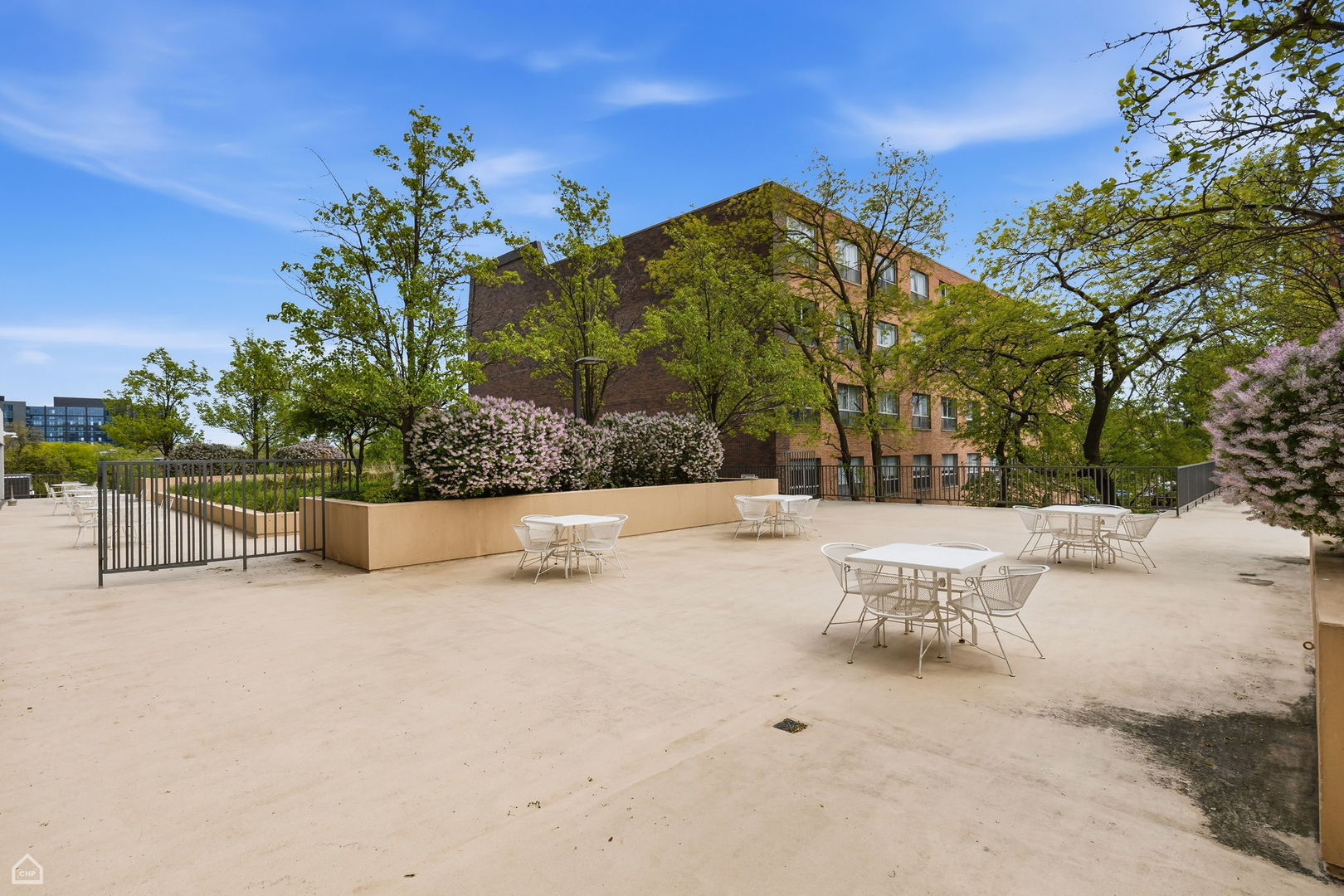 4343 North Clarendon Avenue Chicago IL 60613