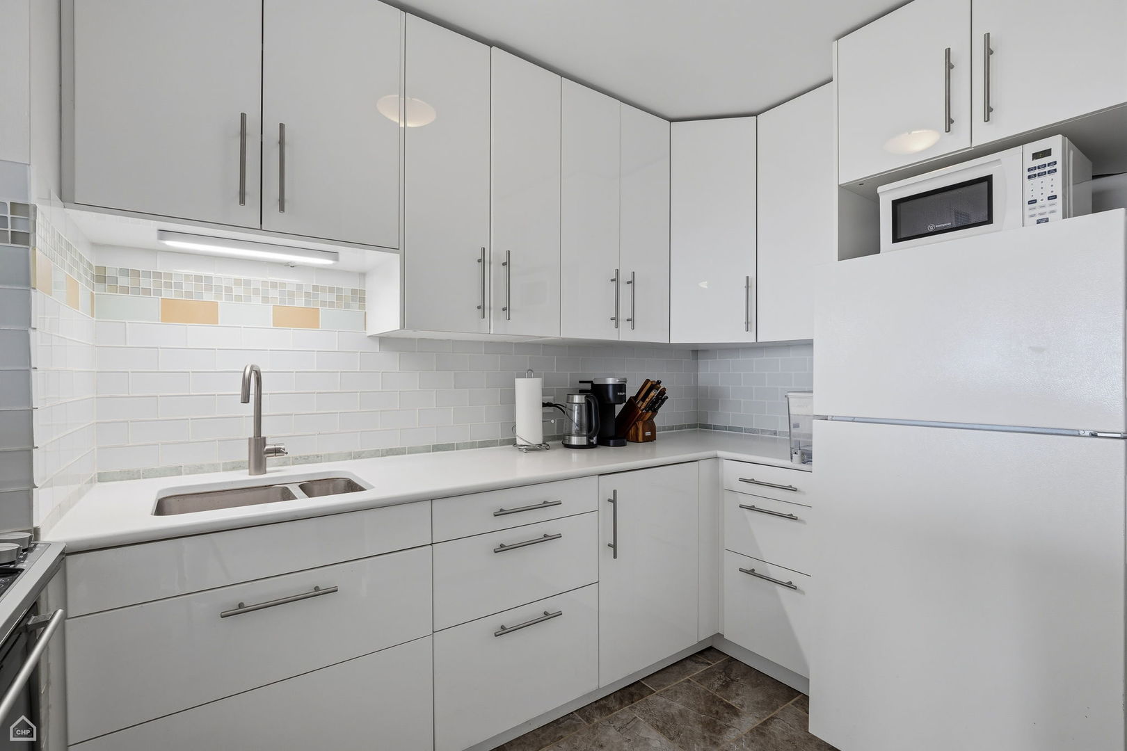 4343 North Clarendon Avenue Chicago IL 60613