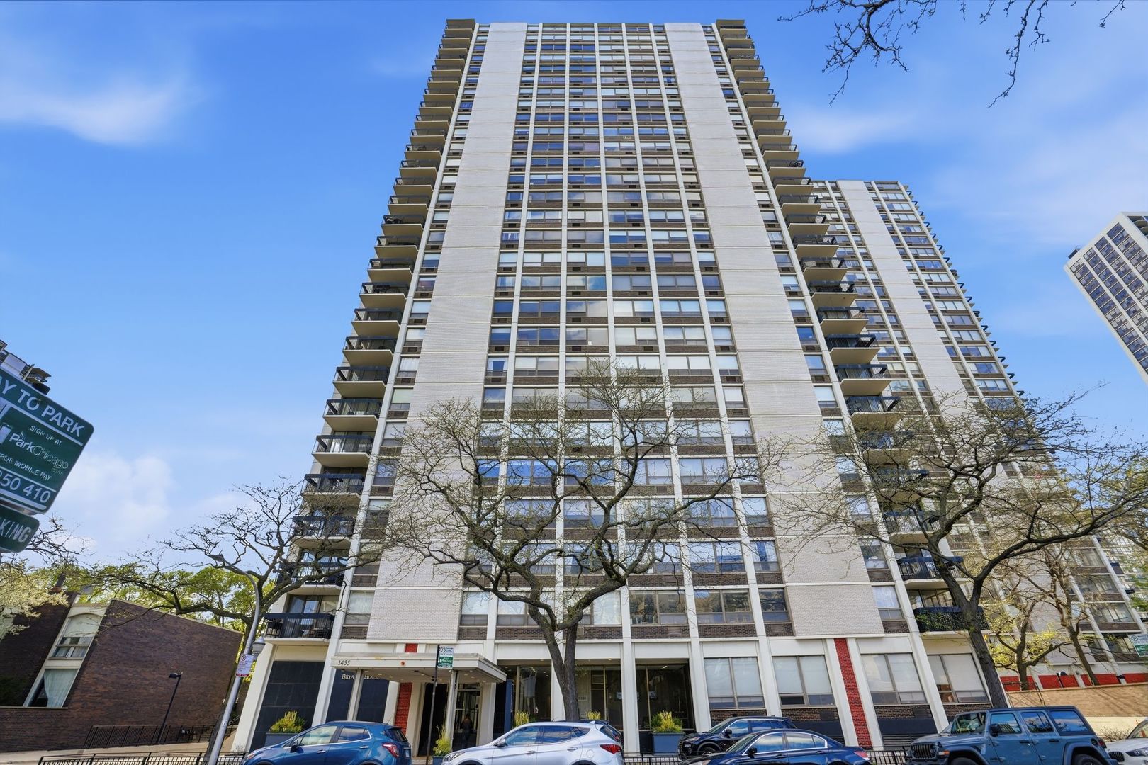 1455 North Sandburg Terrace Chicago IL 60610