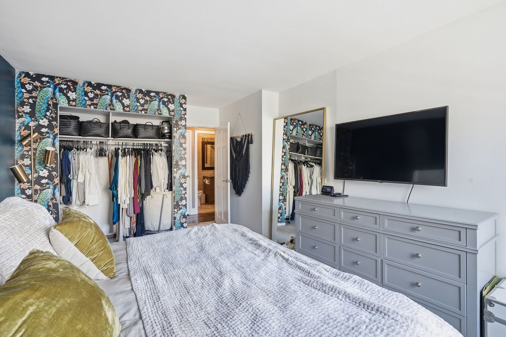 1455 North Sandburg Terrace Chicago IL 60610