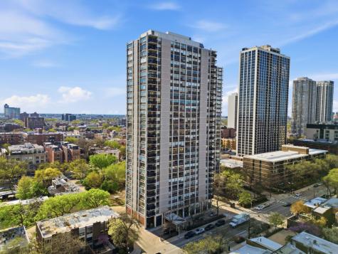 1455 North Sandburg Terrace Chicago IL 60610
