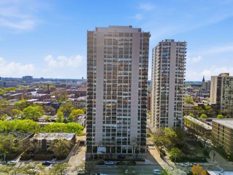 1455 North Sandburg Terrace Chicago IL 60610