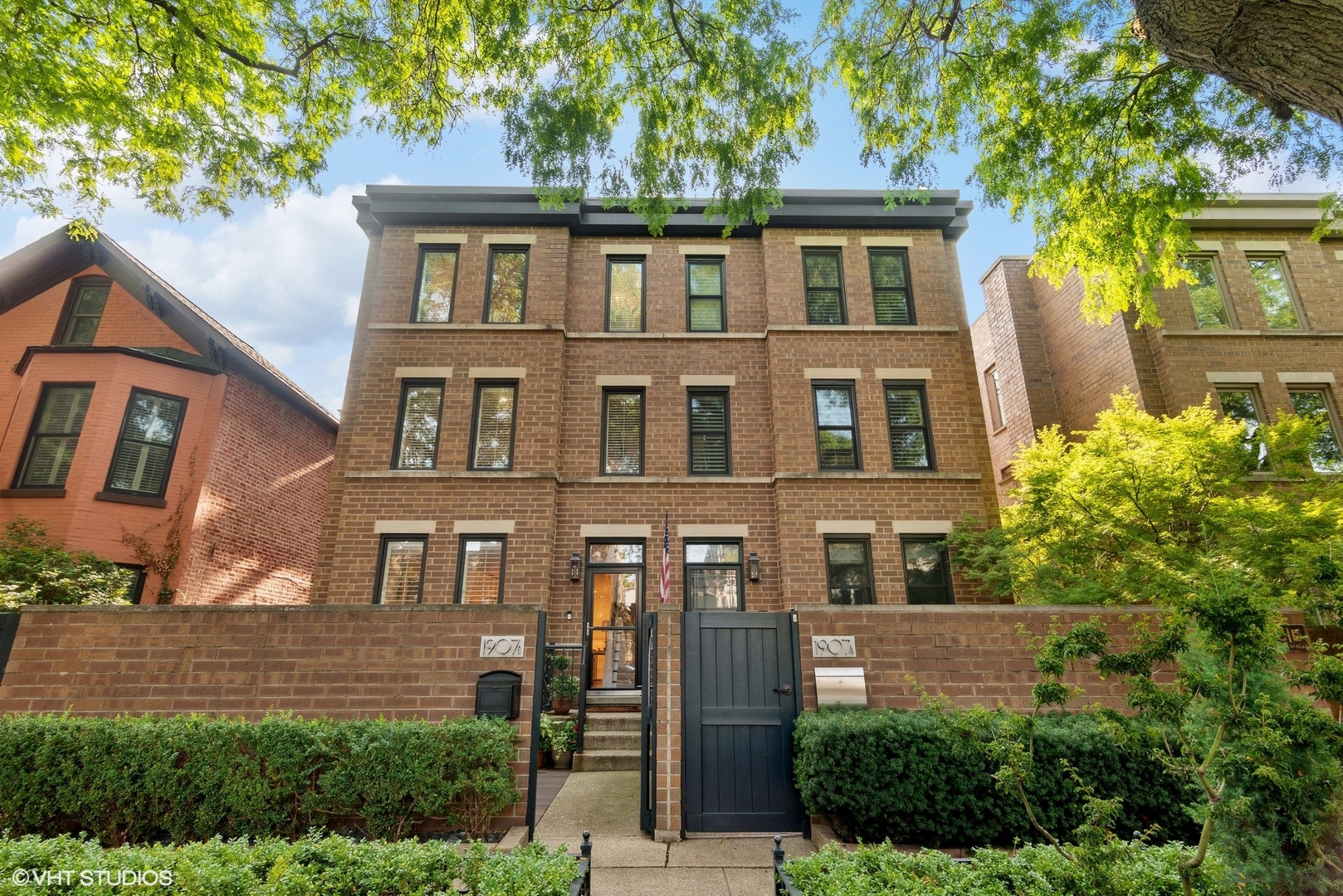 1907 North Cleveland Avenue Chicago IL 60614