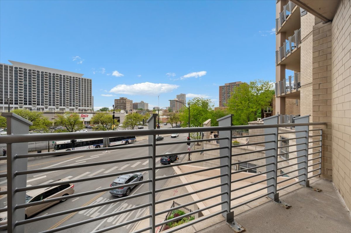 4350 North Broadway Street Chicago IL 60613
