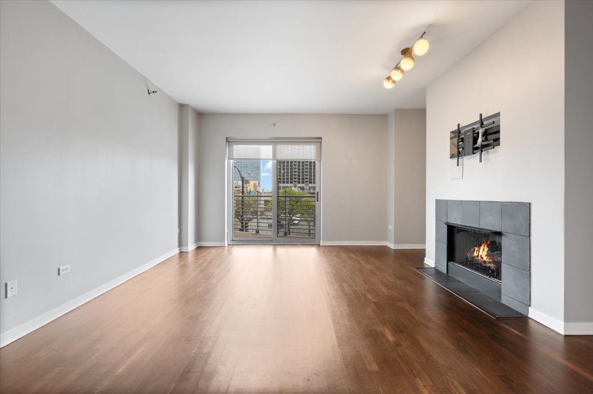 4350 North Broadway Street Chicago IL 60613