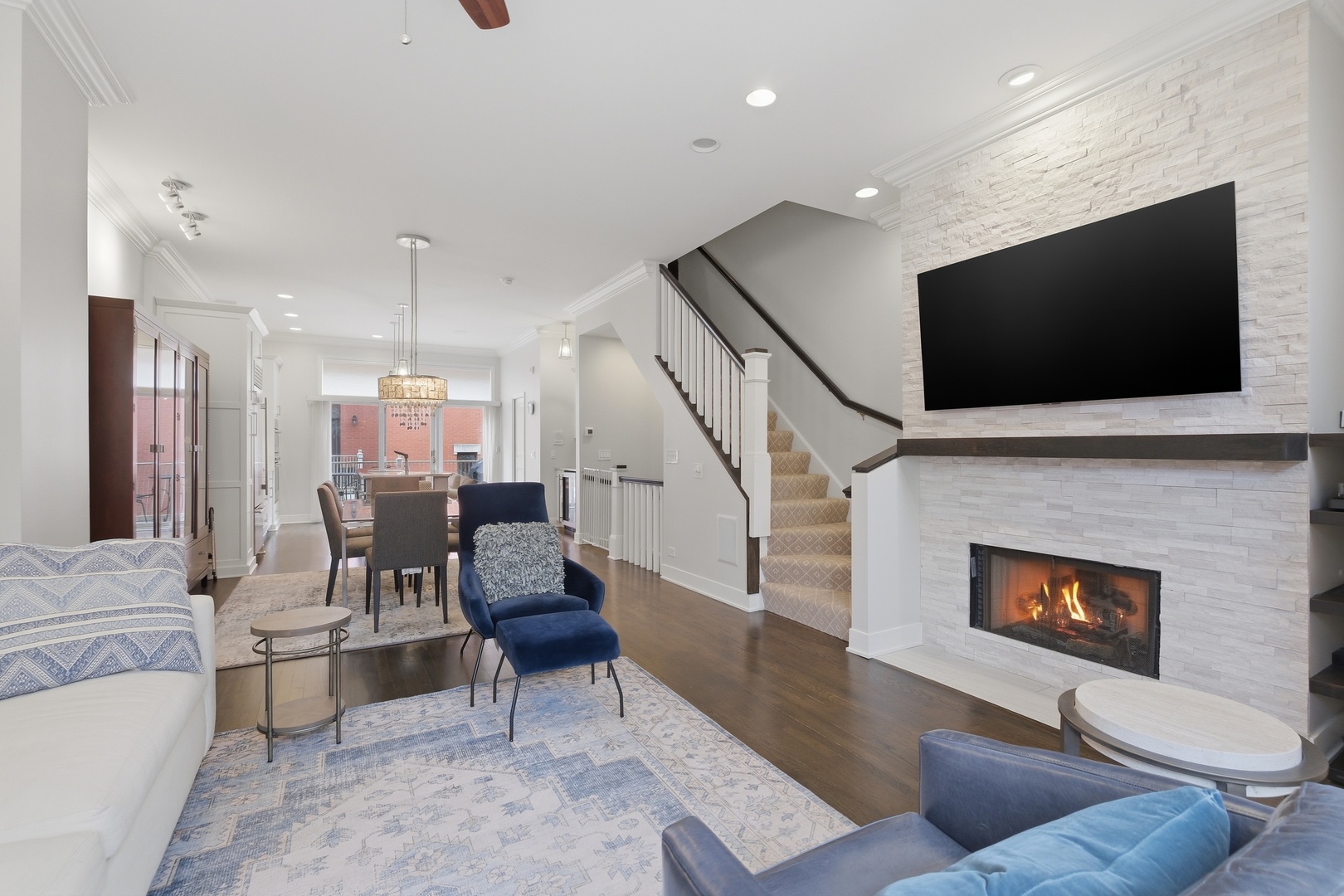449 North Clinton Street Chicago IL 60654