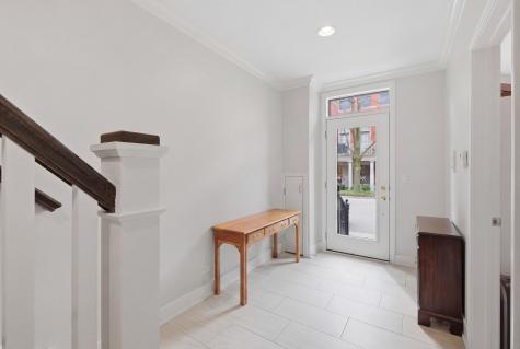 449 North Clinton Street Chicago IL 60654