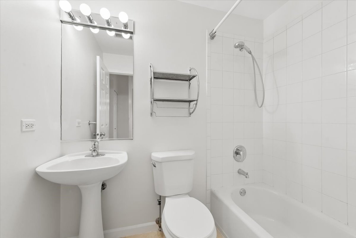 2356 North Elston Avenue Chicago IL 60614