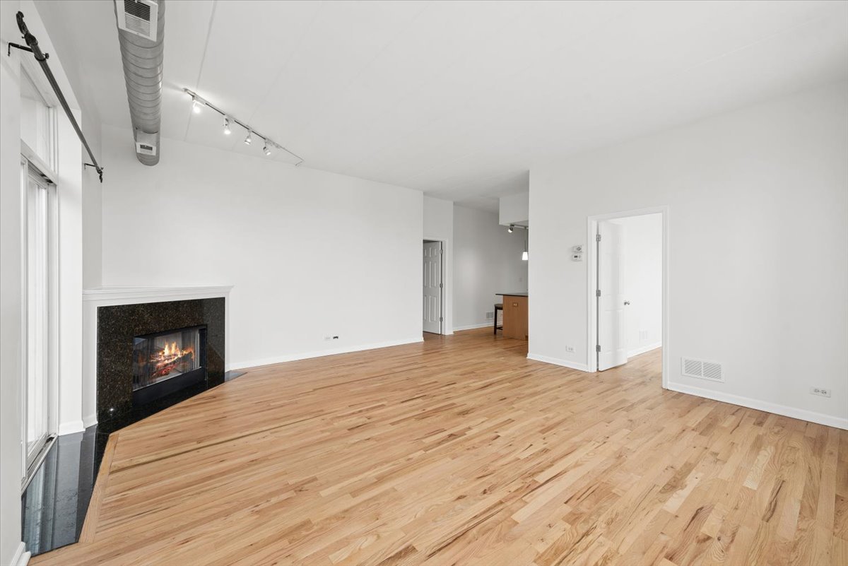 2356 North Elston Avenue Chicago IL 60614