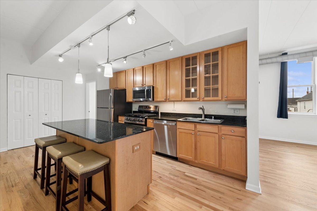 2356 North Elston Avenue Chicago IL 60614