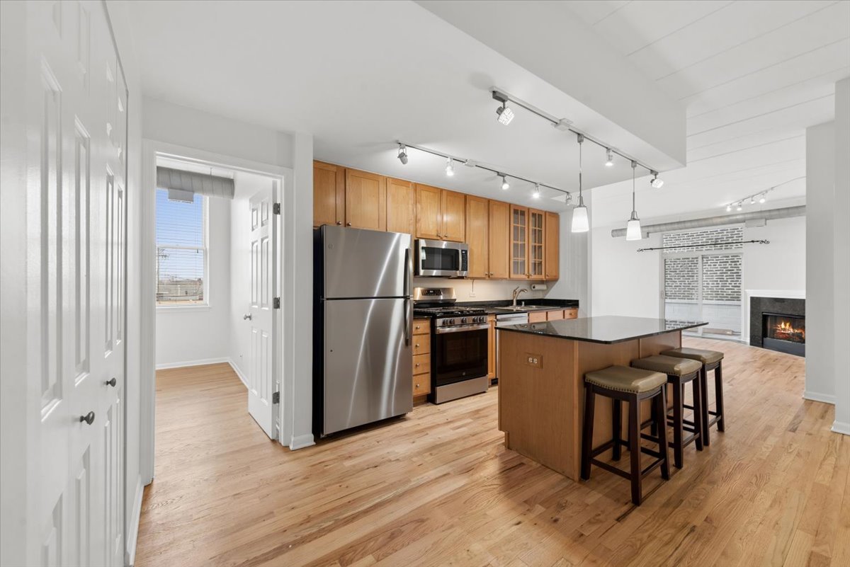 2356 North Elston Avenue Chicago IL 60614