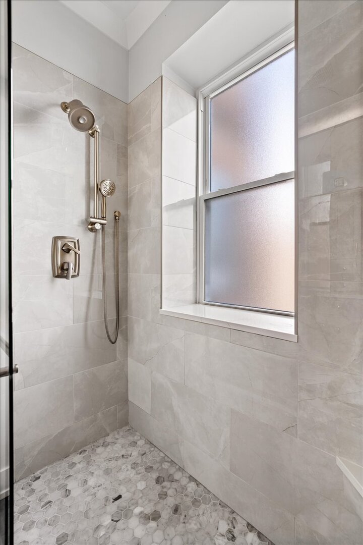 614 East 46th Street Chicago IL 60653