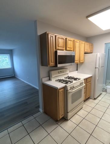 555 Deepwoods Drive Mundelein IL 60060