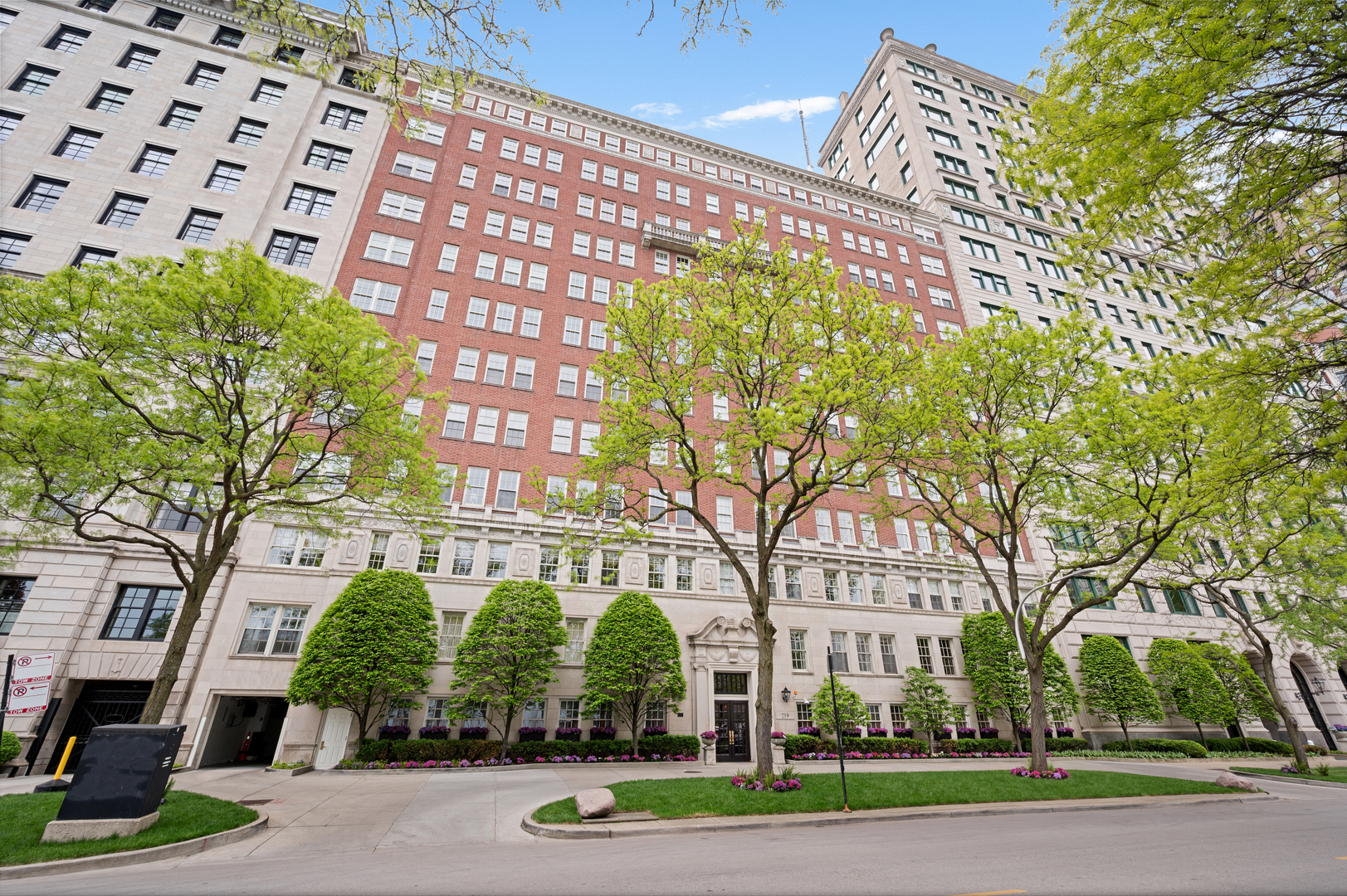 219 East Lake Shore Drive Chicago IL 60611