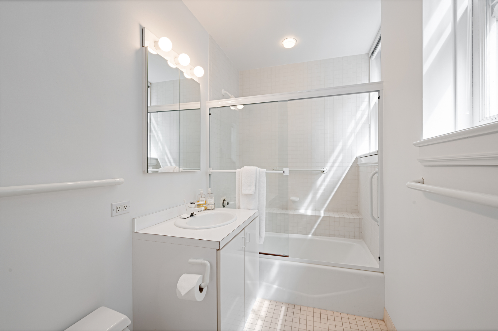 219 East Lake Shore Drive Chicago IL 60611