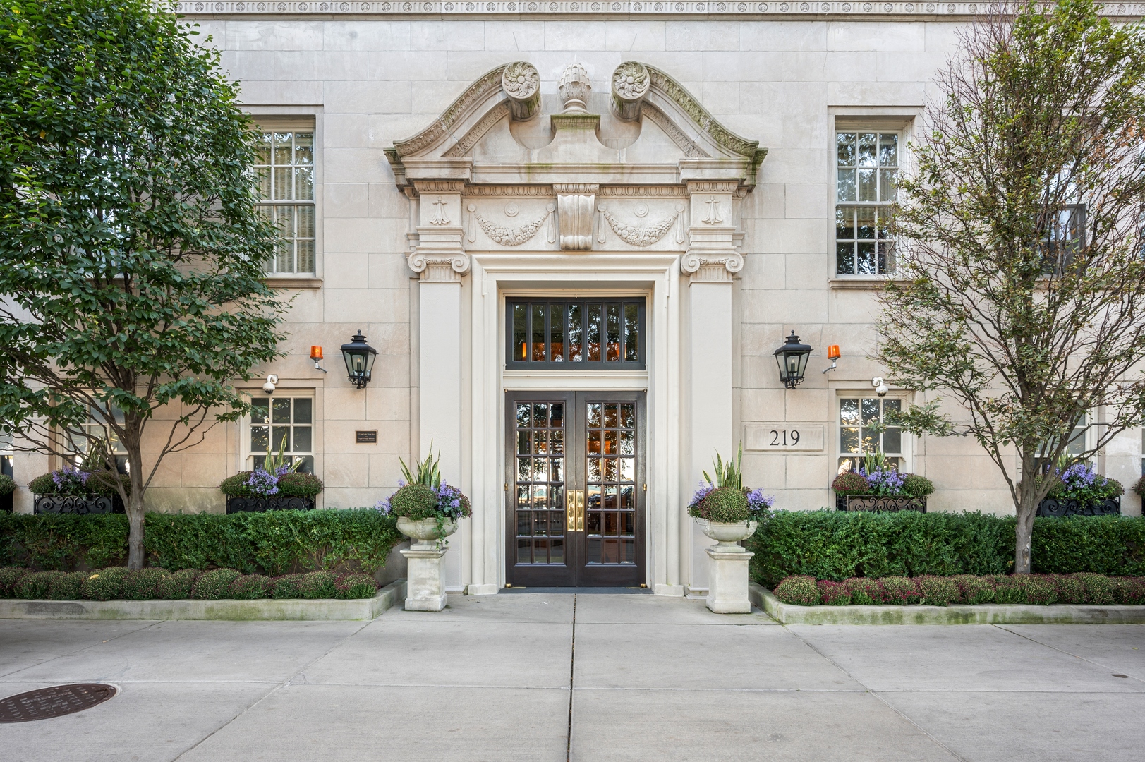 219 East Lake Shore Drive Chicago IL 60611