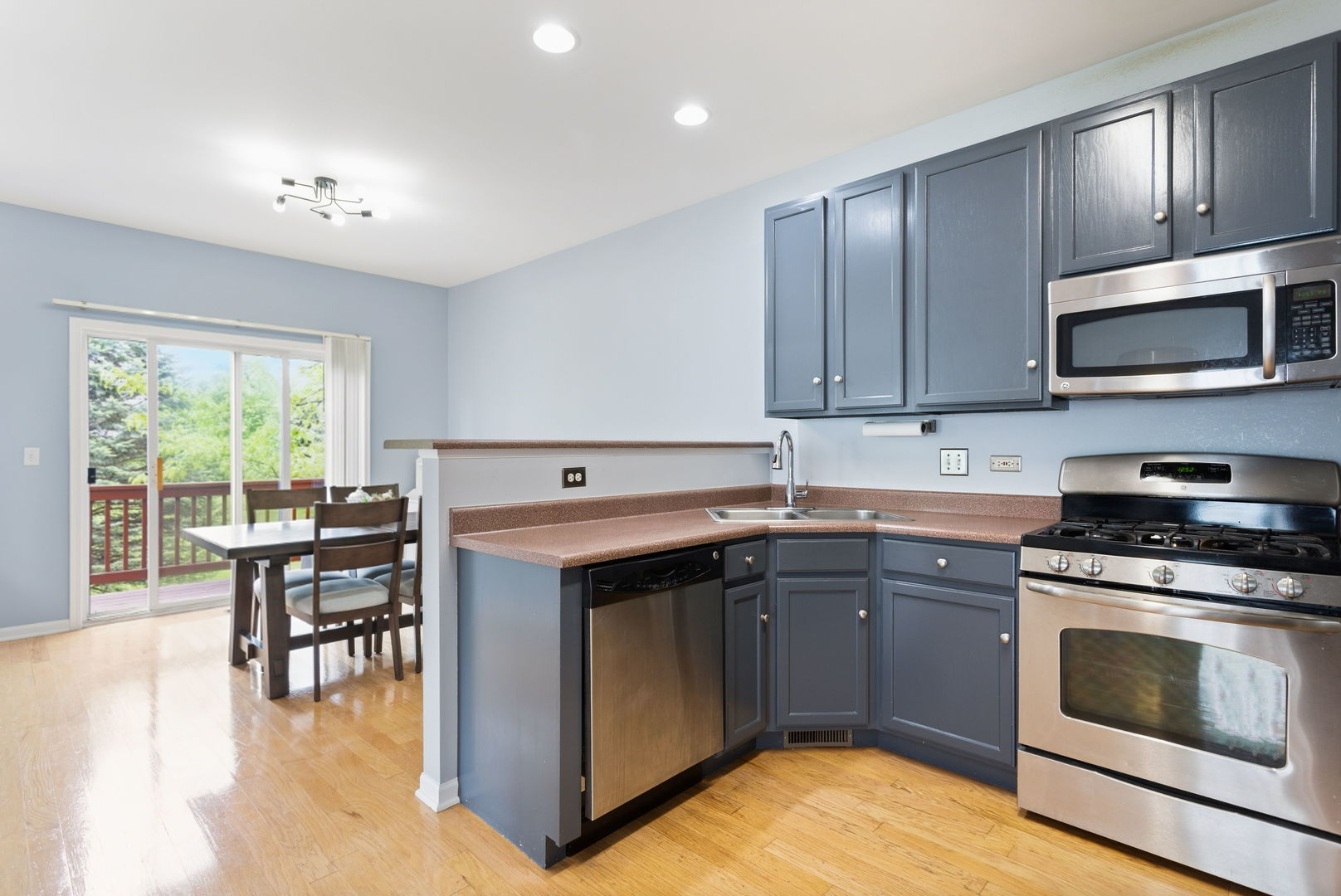 2250 Stoughton Drive Aurora IL 60502