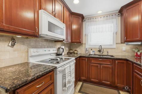 7242 West 86th Street Bridgeview IL 60455