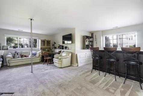644 South Rosehall Lane Round Lake IL 60073
