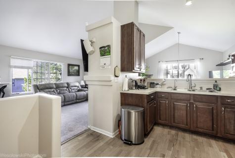 644 South Rosehall Lane Round Lake IL 60073