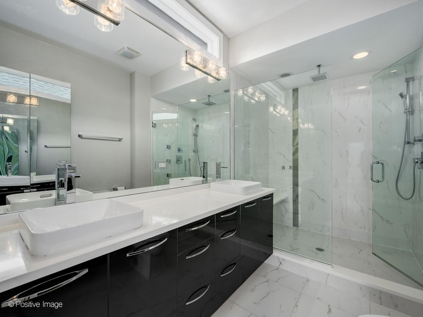 1525 West Fry Street Chicago IL 60642